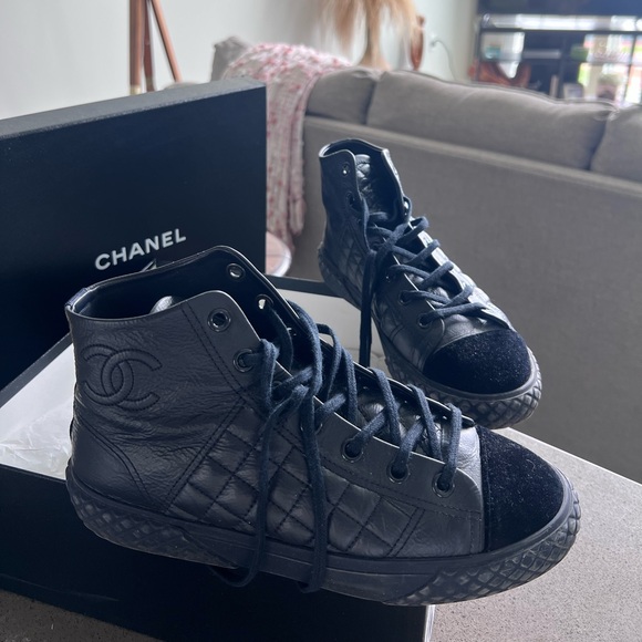 100% Authentic Navy/Blue Chanel Sneakers - Picture 7 of 8